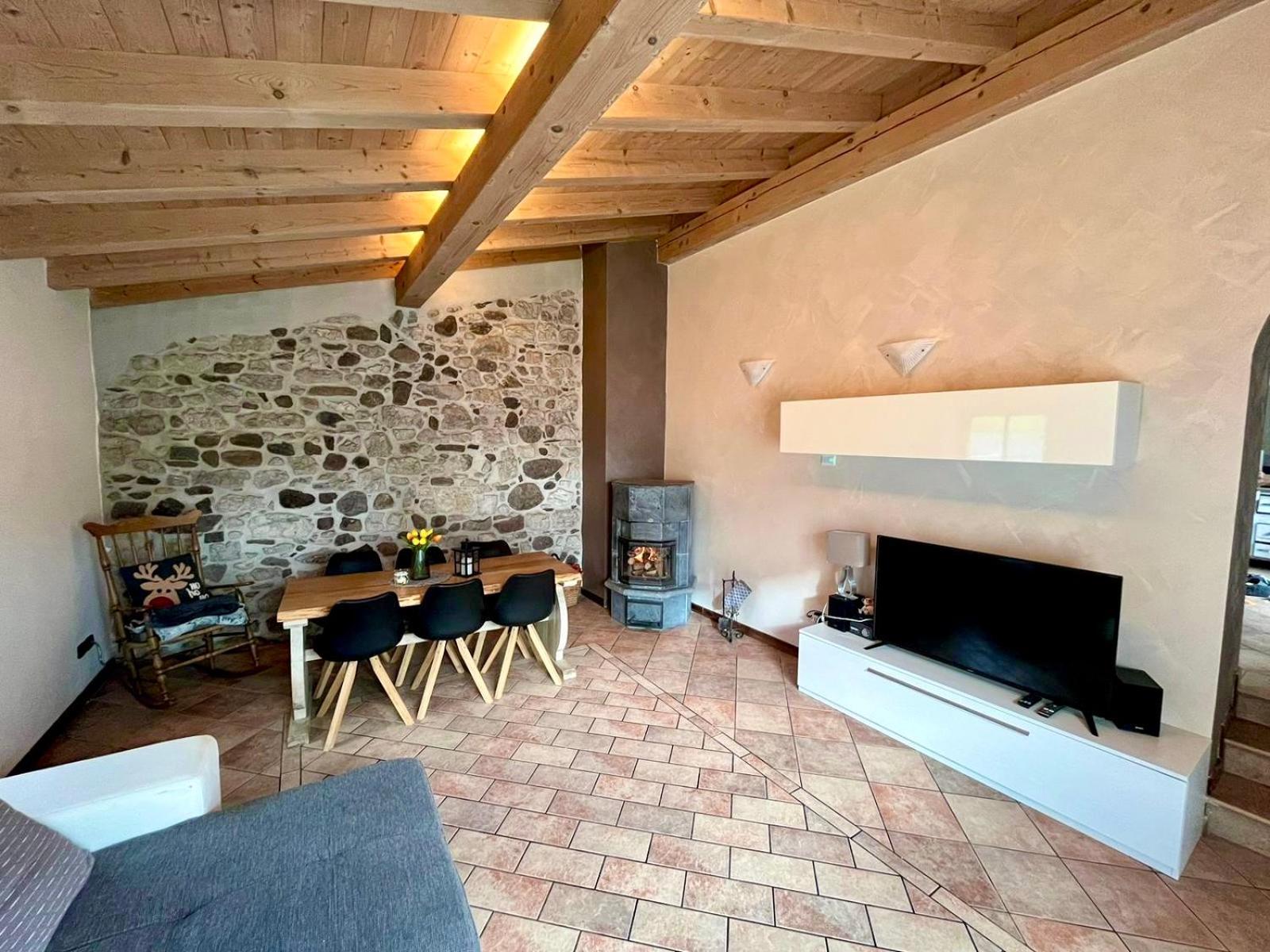 Ceniga Casa Al Castagnetoヴィラ エクステリア 写真