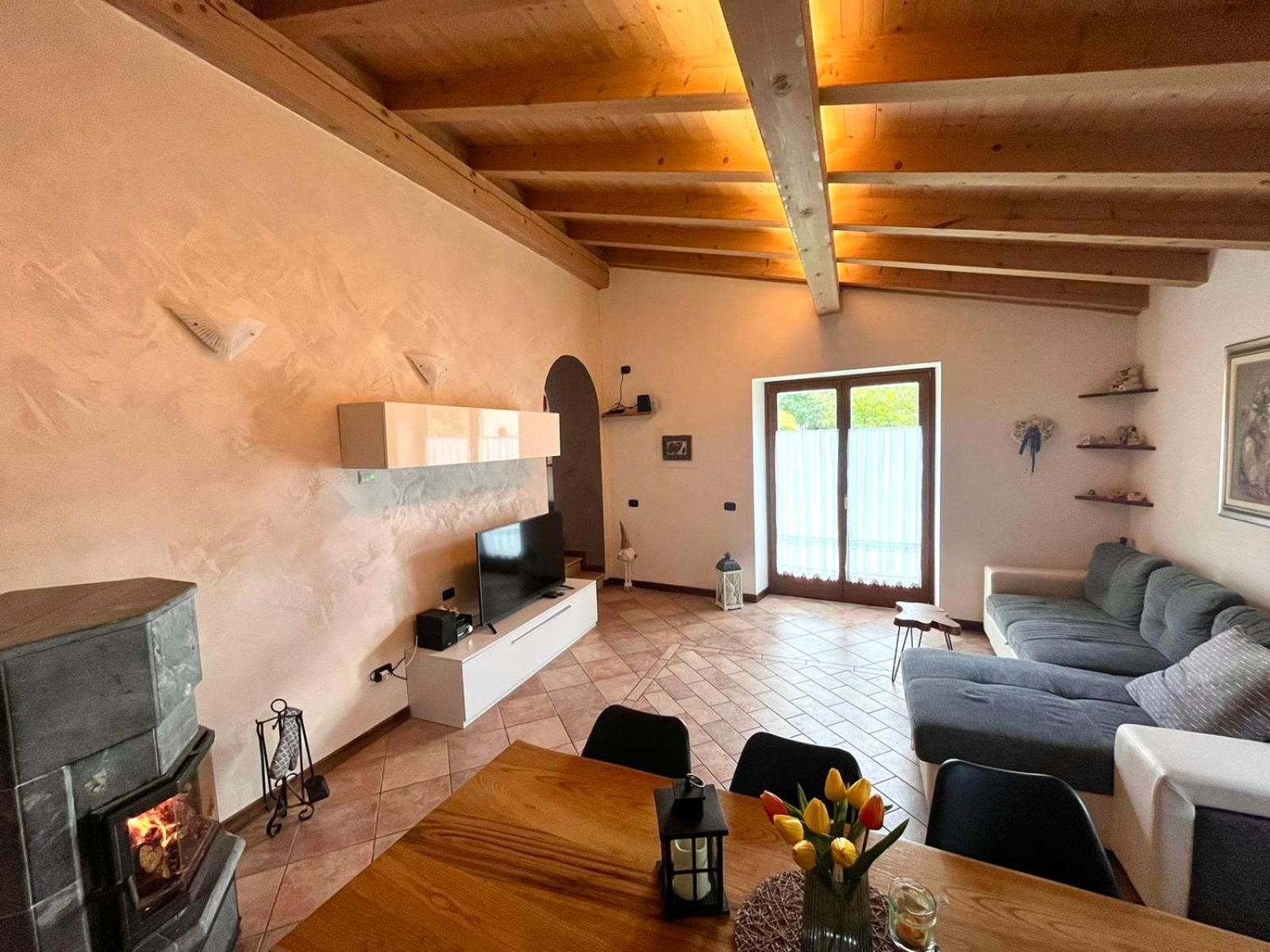 Ceniga Casa Al Castagnetoヴィラ エクステリア 写真